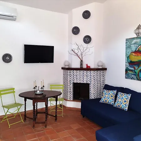 Sunset Apartment *